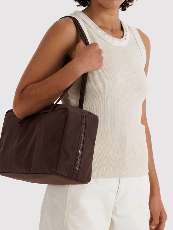 BAGGU Handbags - NWOT BAGGU MEDIUM BOWLER BAG COFFEE